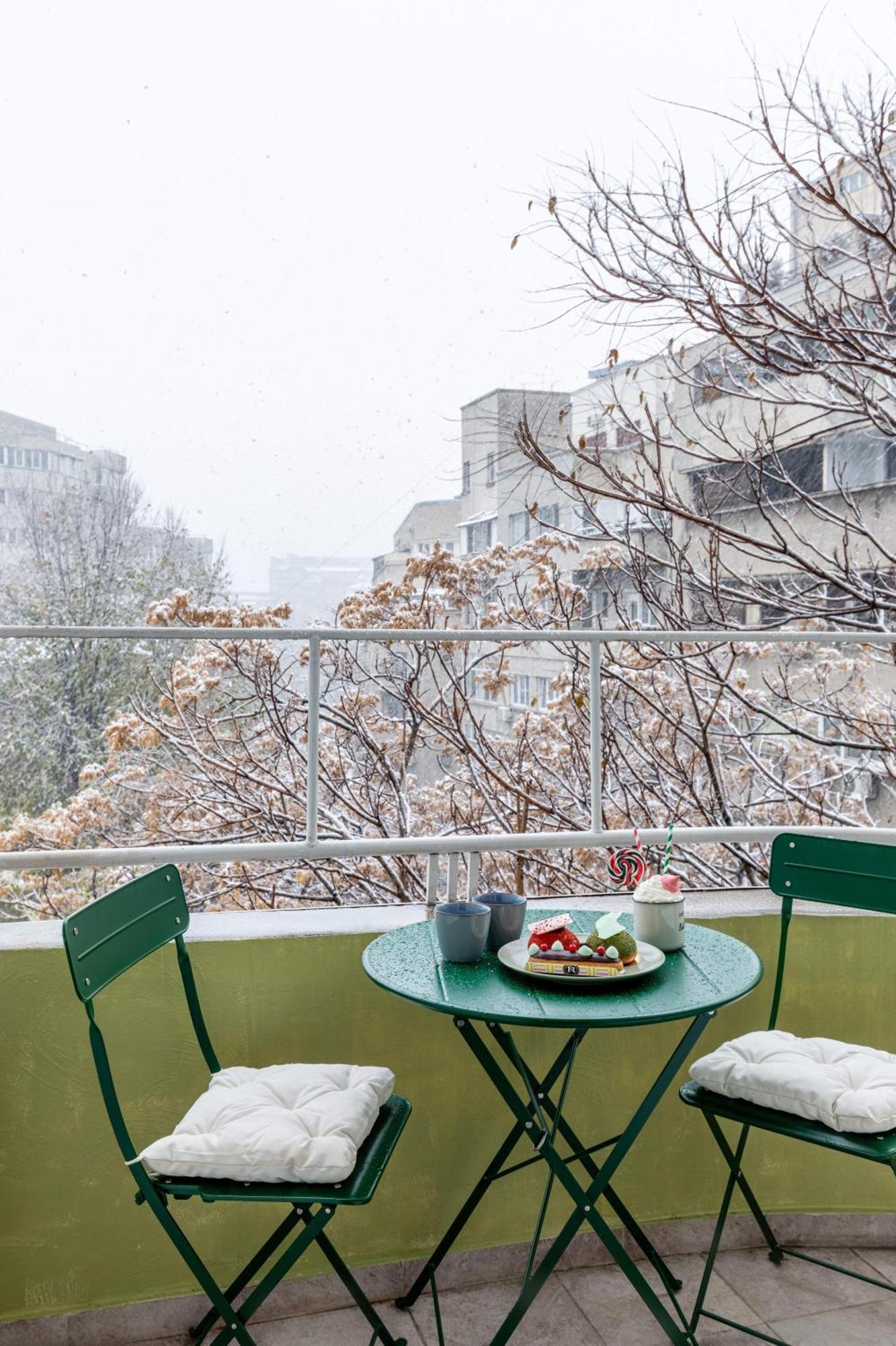 Holt - Out Of The Woods Apartman Bukarest Kültér fotó